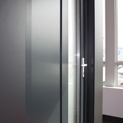 Showroom - Windows