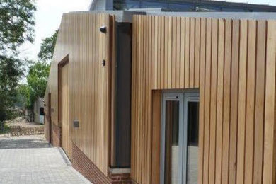 Geräumige, Zweistöckige Eklektische Holzfassade Haus mit Satteldach in Kent