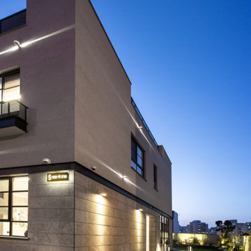 semi detached house in Holon, Israel