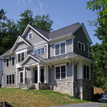 mix of shakes and batten and board