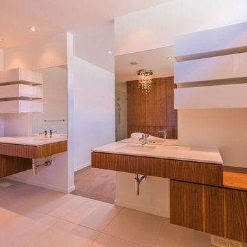 Visao Court Kamloops, BC - Modern Tuscan Interpretation
