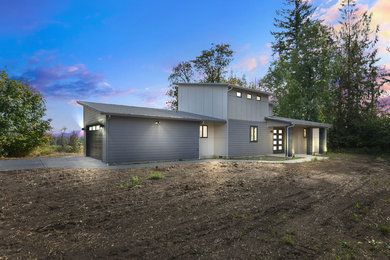 Trendy exterior home photo in Seattle