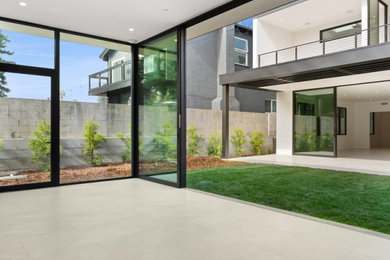 Inspiration for a modern living room remodel in Los Angeles