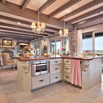 Romantic Hill Country Dream