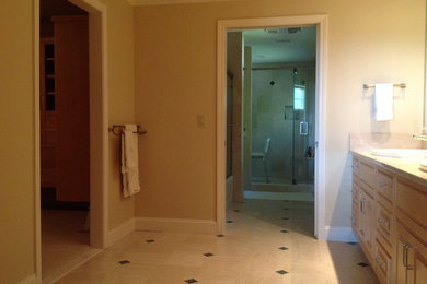Minimalist bathroom photo in Boston
