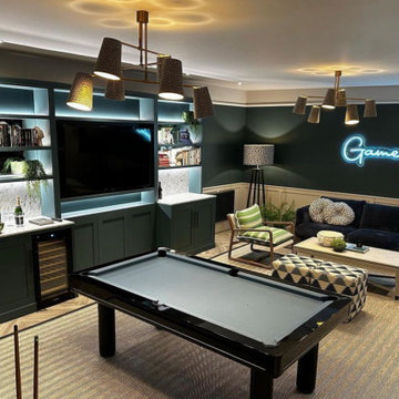Games Room with home bar