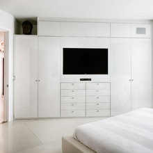 Wardrobe wall