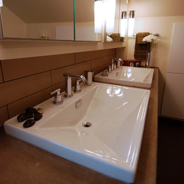 Bancroft Master Bathroom