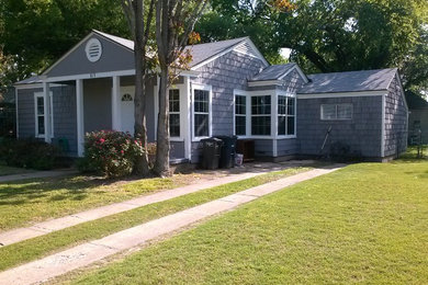 Traditional exterior home idea in Dallas
