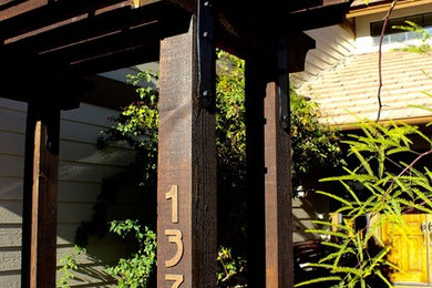 Home design - eclectic home design idea in Orange County