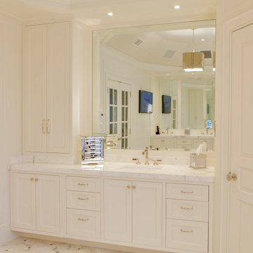 Custom Double White Vanity in Allendale, NJ, EE. UU.