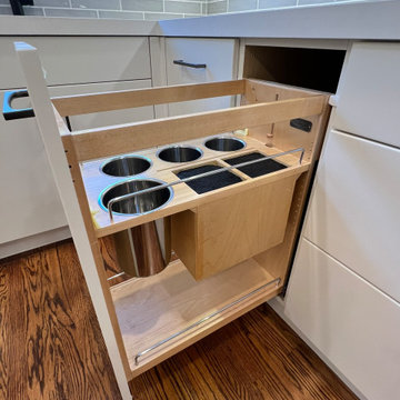 Lassen Contemporary Kitchen