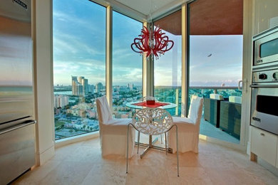 Trendy home design photo in Orlando