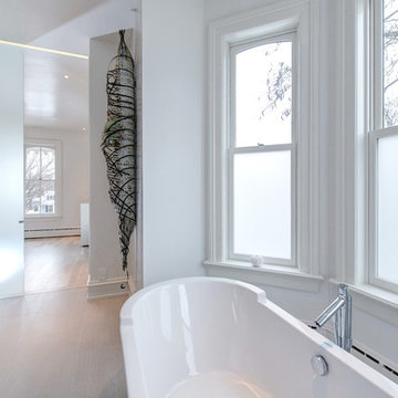 Heard Residence Master Bathroom