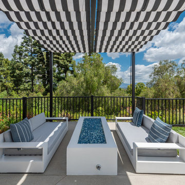 Cape Code Modern in Encino, CA