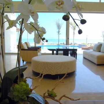 MODERN BEACH HOUSE