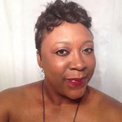 Regina Davis's photo