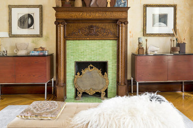 Example of an eclectic living room design in New York