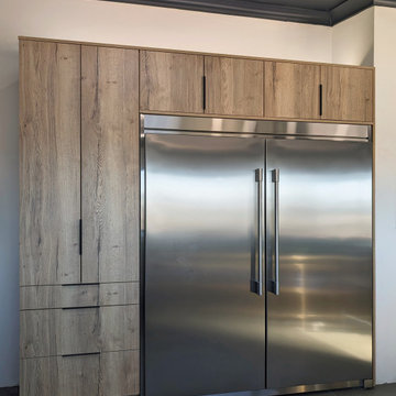 Halifax Oak Laminate: An Individual Kitchen