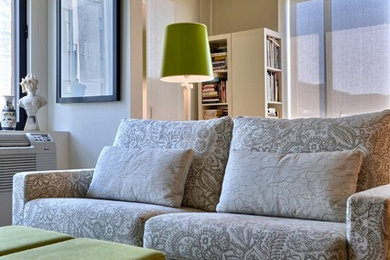 Inspiration for a contemporary living room remodel in Montreal