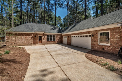 Elegant home design photo in Other