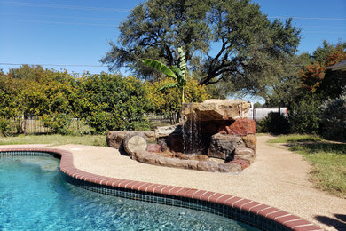 Pool - contemporary pool idea in Austin