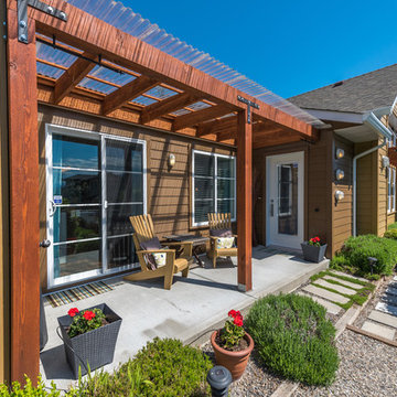 Okanagan Lifestyle Inspired Home 372 Shorts Rd Kelowna Front Porch