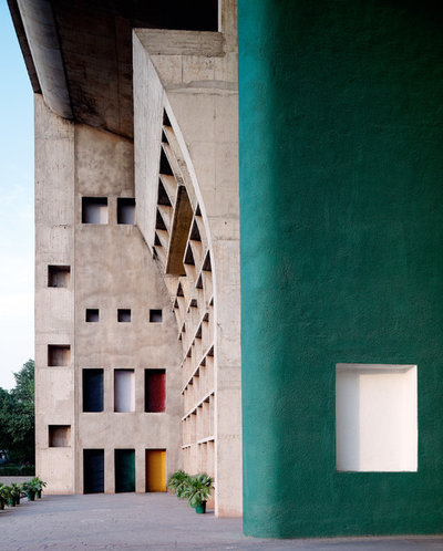 Современный Фасад дома by Association des Sites Le Corbusier