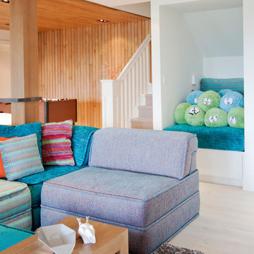 Playfully Minimal Interior in Hollyburn