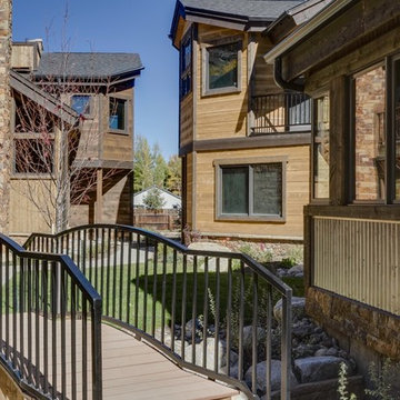 Ridgeview Court