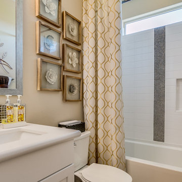 Phoenix, Arizona | Crossriver Point - Villagio Quinlan Secondary Bathroom