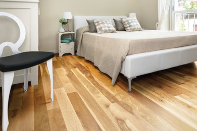 Example of a bedroom design in Grand Rapids