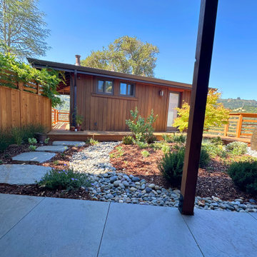 David & Candice's Courtyard and Gardens