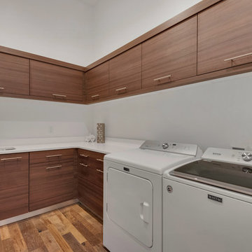 Modern Cabinetry in White High Gloss