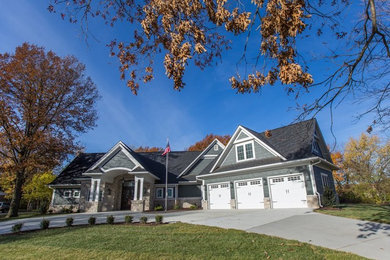 Traditional one-story stone house exterior idea in St Louis