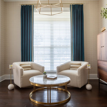 Living room in blue and gold