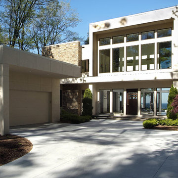 Sinclaire - Contemporary Lakefront Home