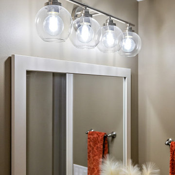 Starmark Maple Ridgeville Main/Guest Bathroom in Macadamia