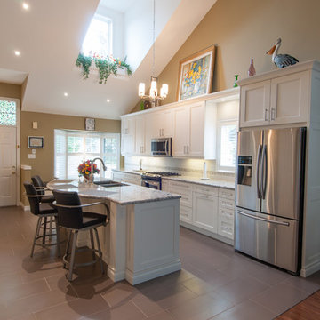 Bellview Transitional Kitchen
