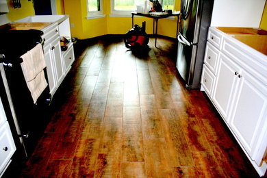 Inspiration for a modern kitchen remodel in Jacksonville
