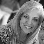 Stephanie DeLeon's photo