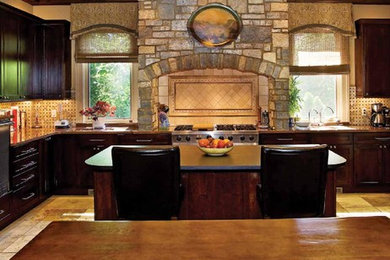 Example of a classic kitchen design in Nashville