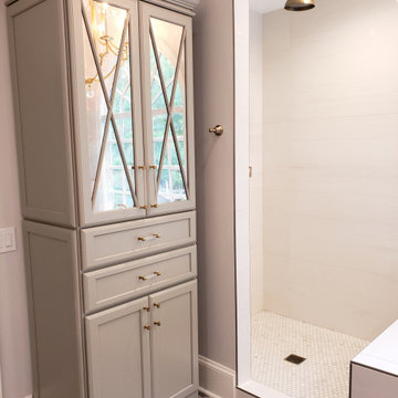 Luxury Bath with Discerning Detailing