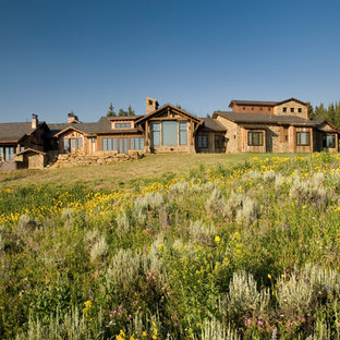 Geräumiges, Zweistöckiges Rustikales Haus mit Steinfassade in Sonstige