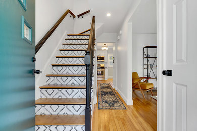 Staircase - modern staircase idea in Portland Maine