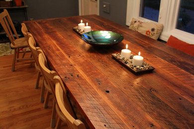 Cottage dining room photo in St Louis