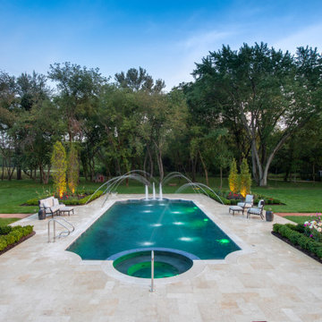 Barrington Hills, IL Scalloped Edge Pool with Round Hot Tub and Sunshelf