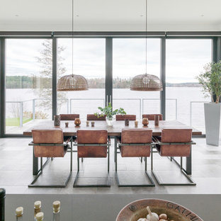 Idéer för mellanstora funkis kök med matplatser, med grått golv