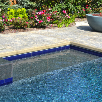 Geometric Pool in Elmhurst, IL
