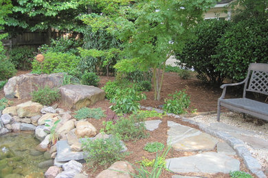 Photo of a traditional landscaping in Raleigh.